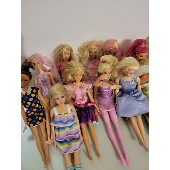 Barbie Doll Lot 16 dolls - Picture 2 of 12